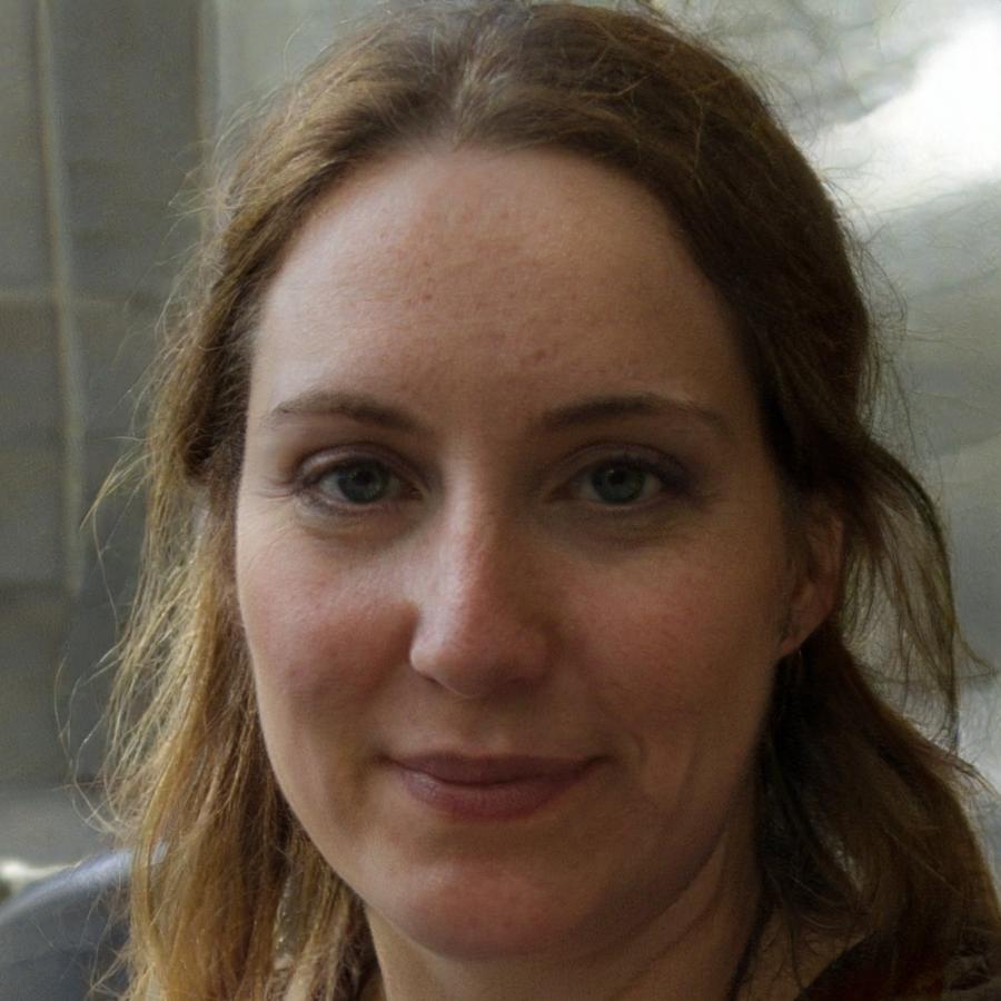 Portrait de Céleste Moreau, formatrice en finance